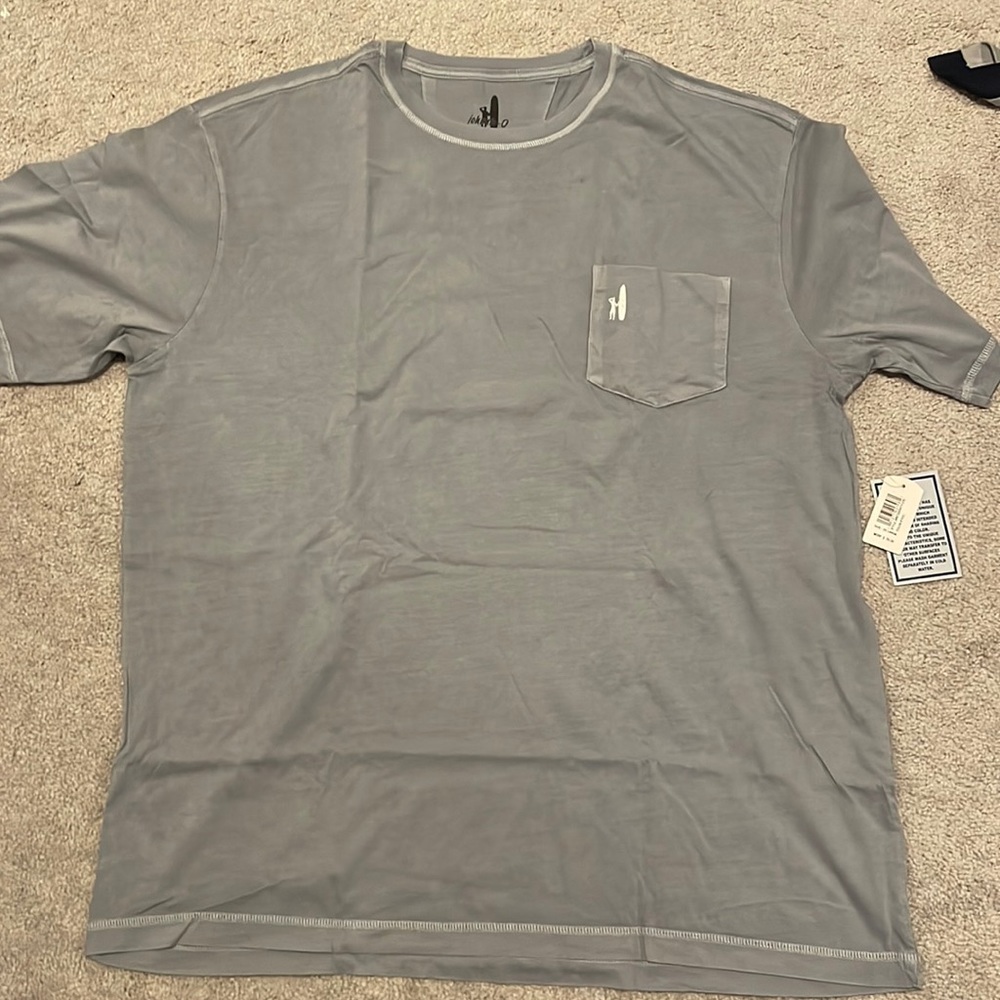 Johnnie O tee NWT. XXL